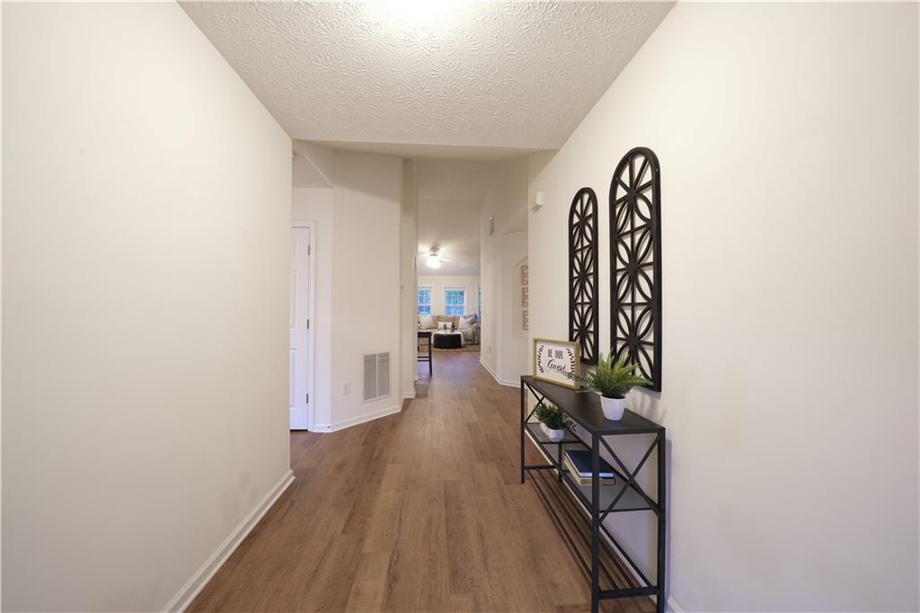 3025 Heatherbrook Trace