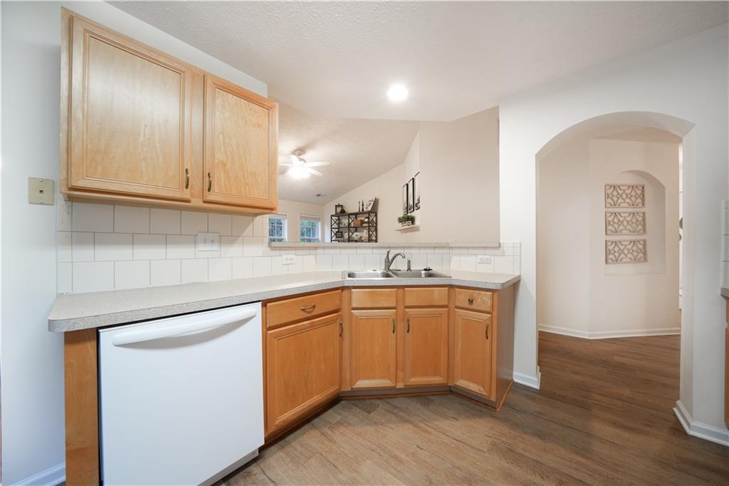 3025 Heatherbrook Trace