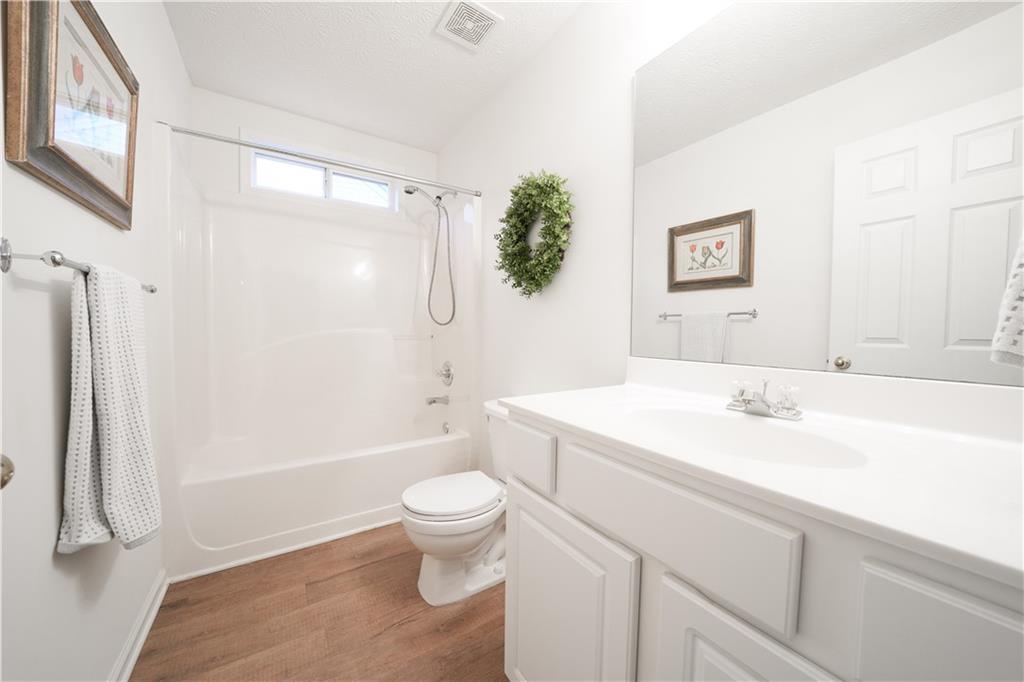 3025 Heatherbrook Trace