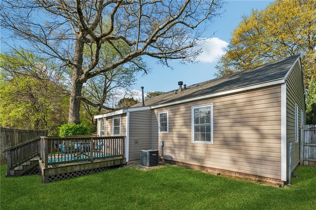 1911 Woodland Hills Avenue NW