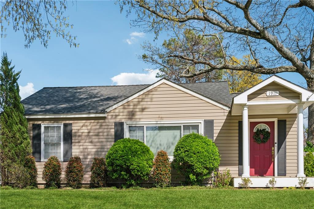 1911 Woodland Hills Avenue NW