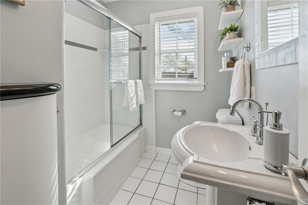 1911 Woodland Hills Avenue NW