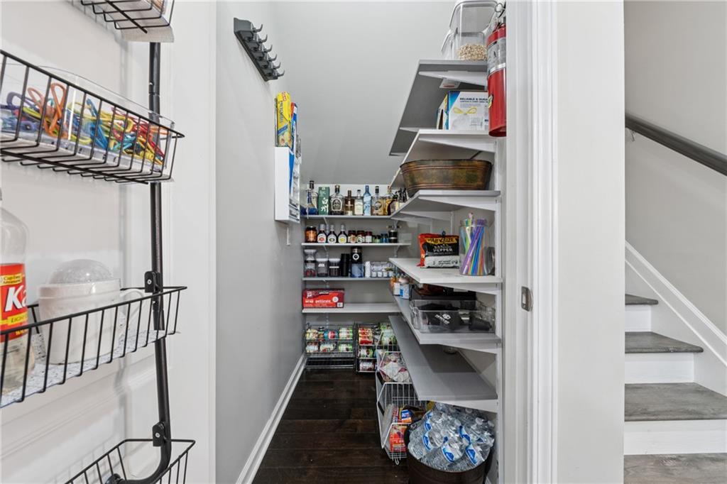 1076 Firethorne Pass