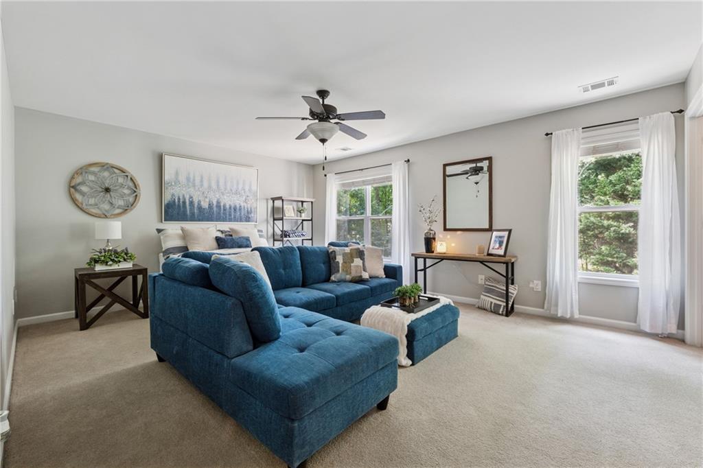 1076 Firethorne Pass