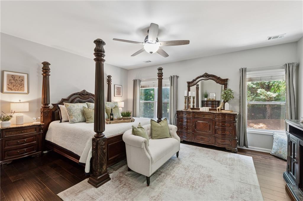 1076 Firethorne Pass