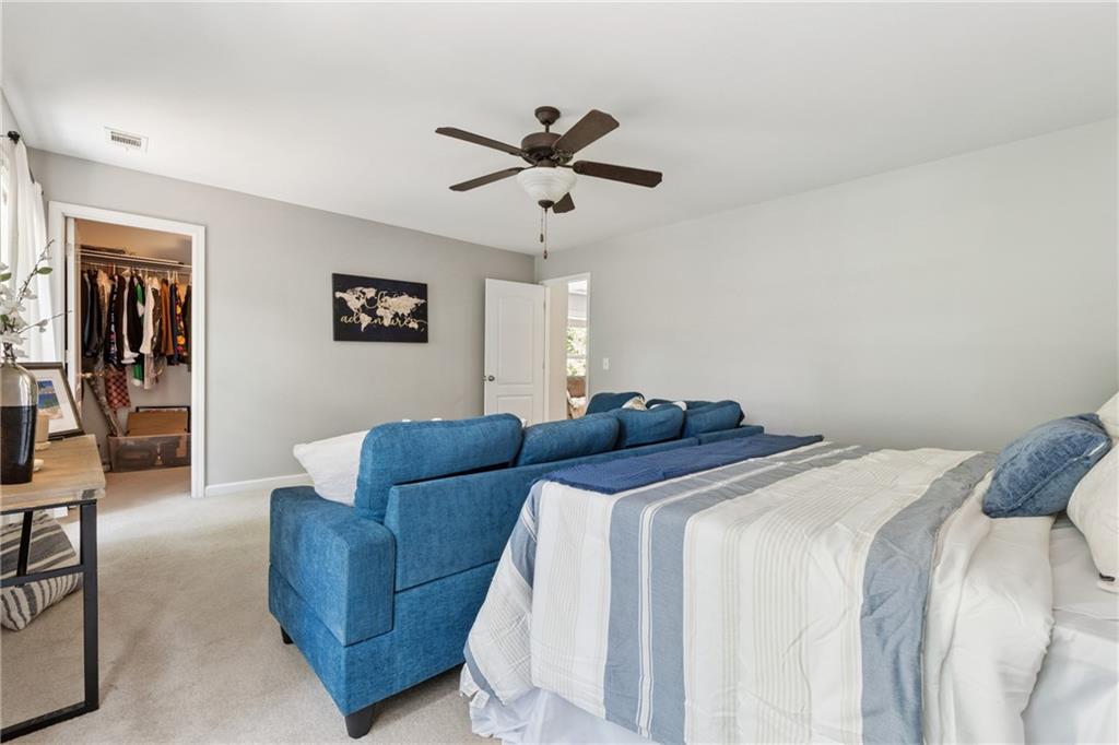 1076 Firethorne Pass