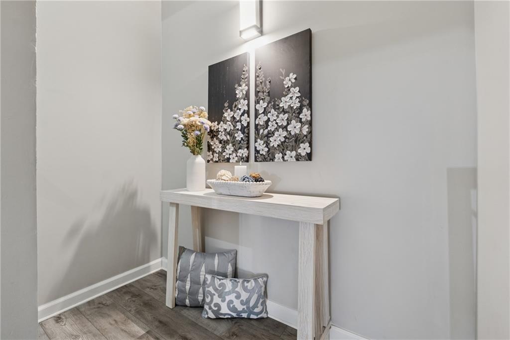 1076 Firethorne Pass