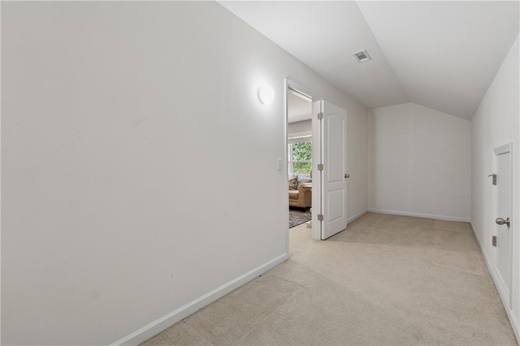 1076 Firethorne Pass