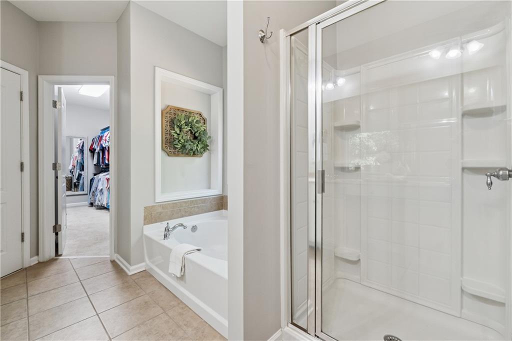 1076 Firethorne Pass