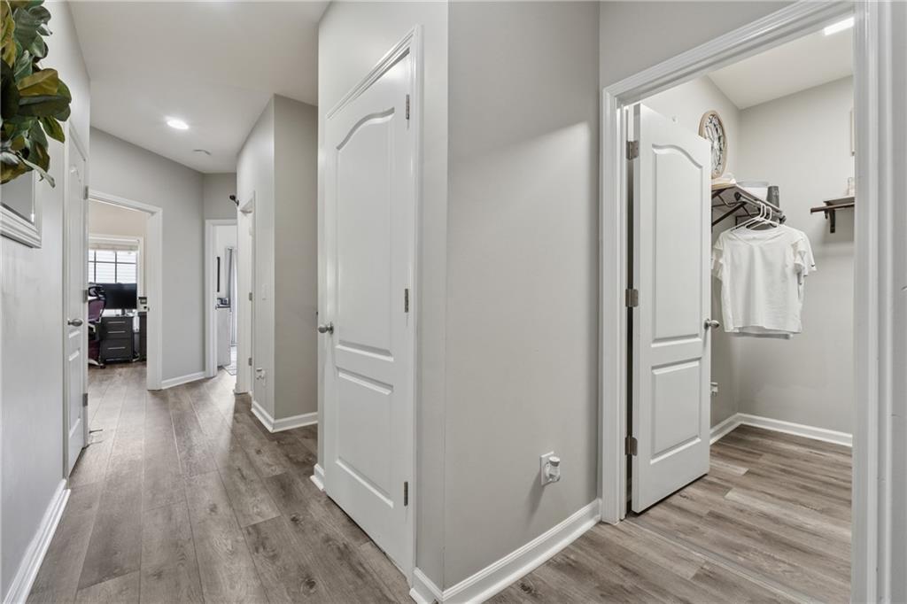 1076 Firethorne Pass