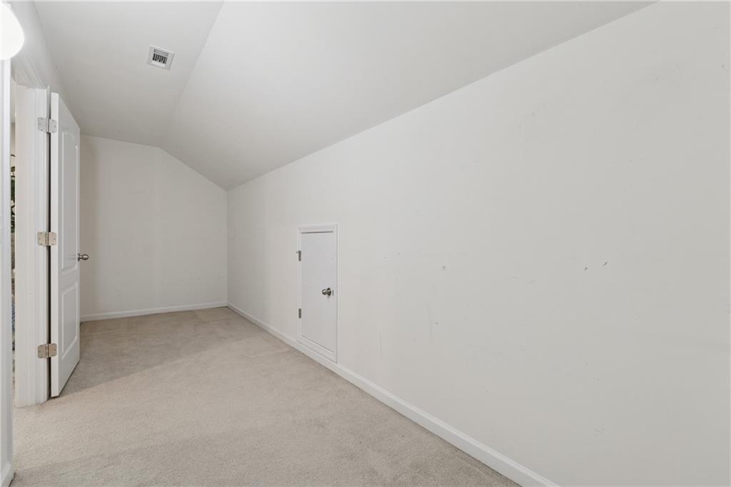 1076 Firethorne Pass