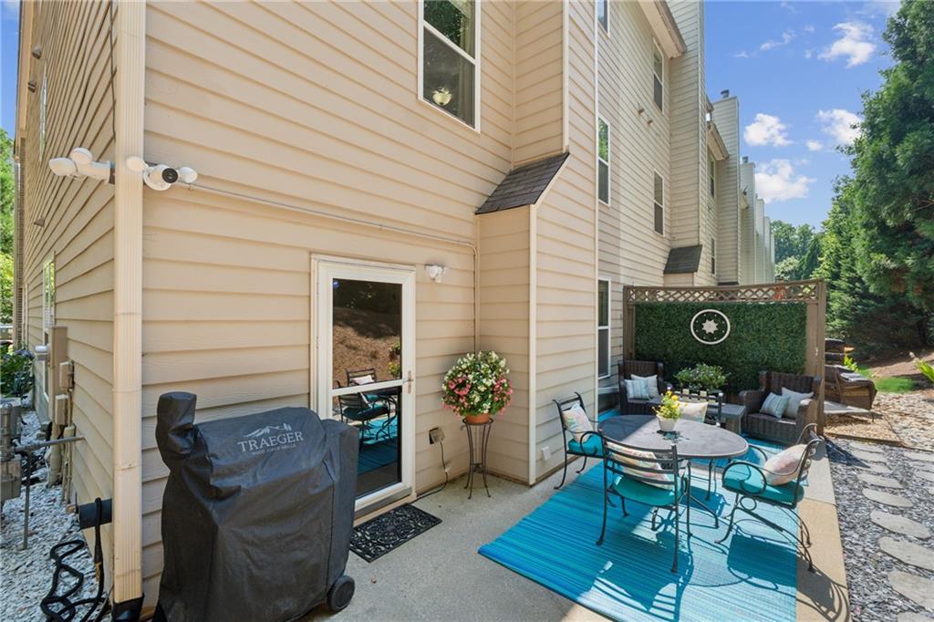 1076 Firethorne Pass