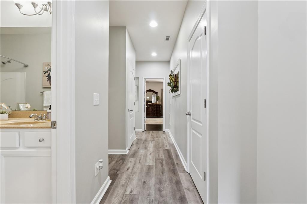 1076 Firethorne Pass