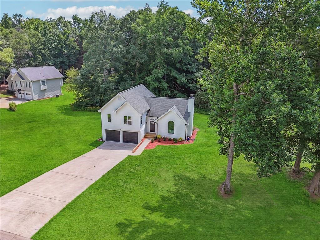 5825 Rolling Oaks Drive