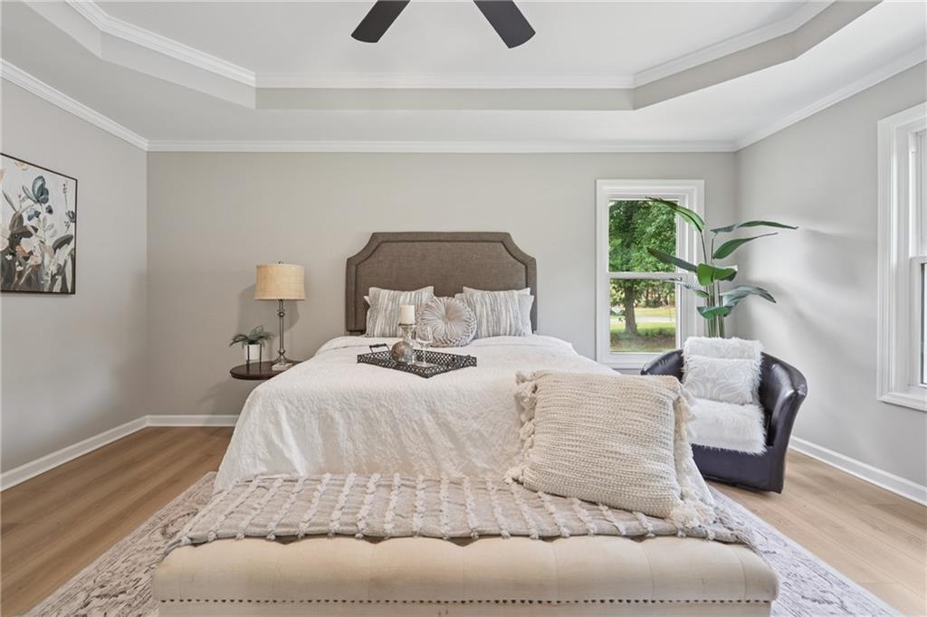 5825 Rolling Oaks Drive