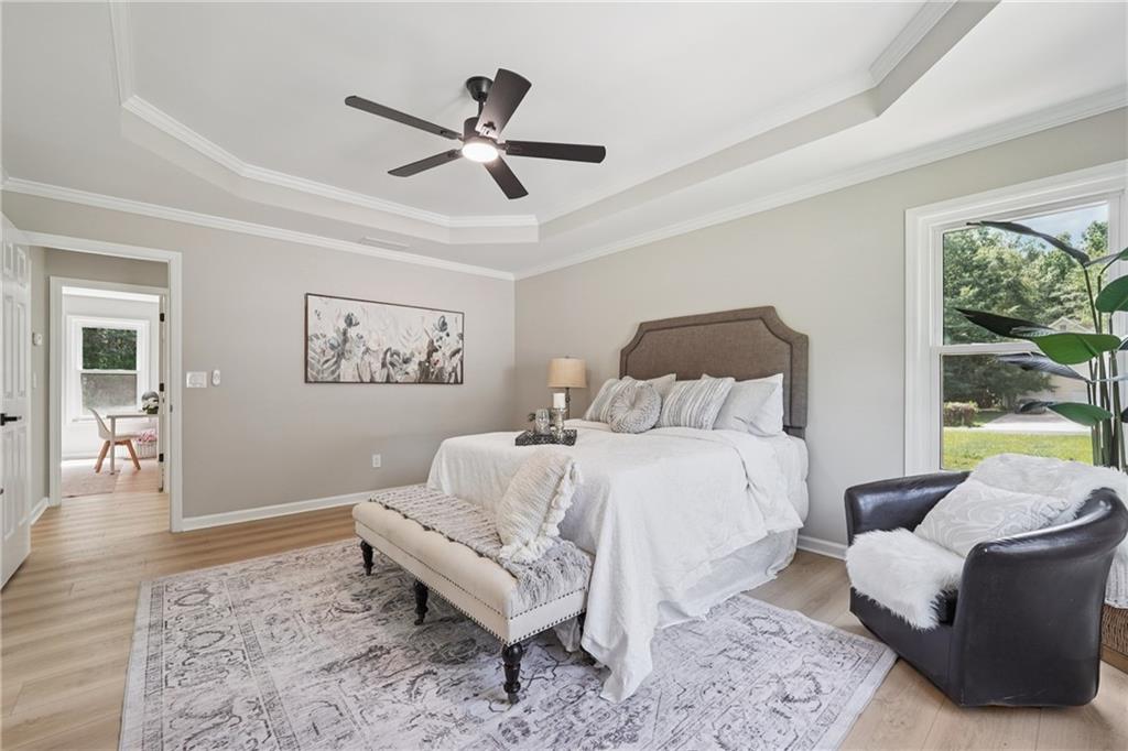 5825 Rolling Oaks Drive