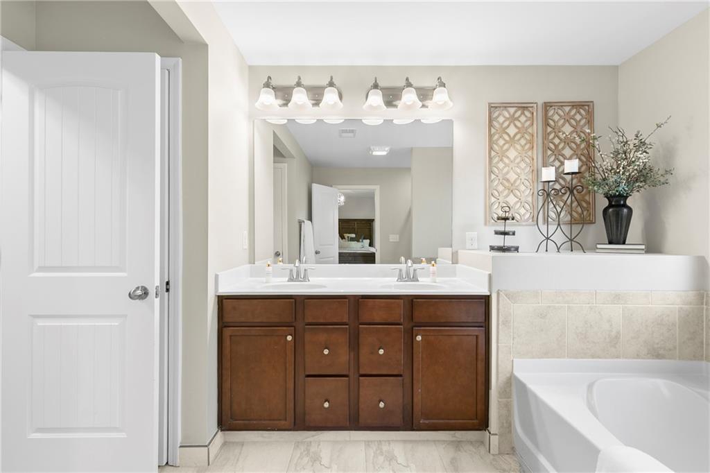 1655 Hampton Oaks Drive