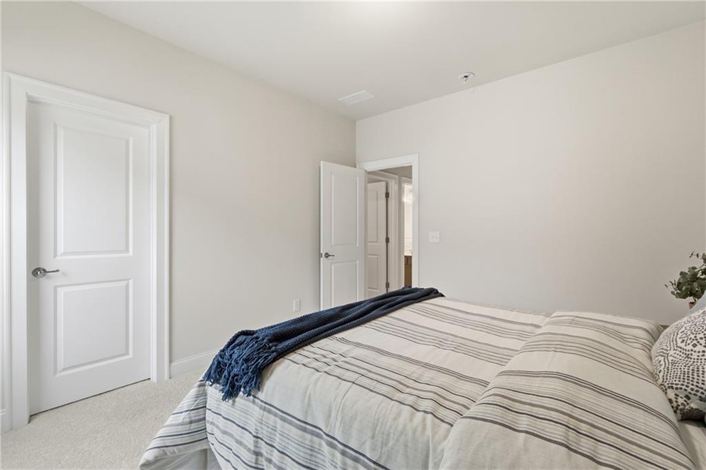 3435 Summerdale Walk