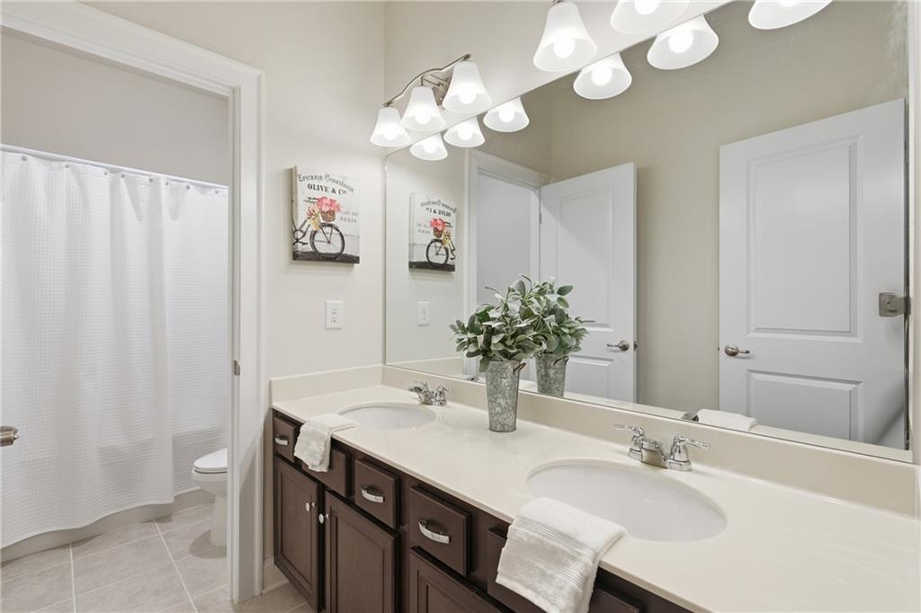 3435 Summerdale Walk