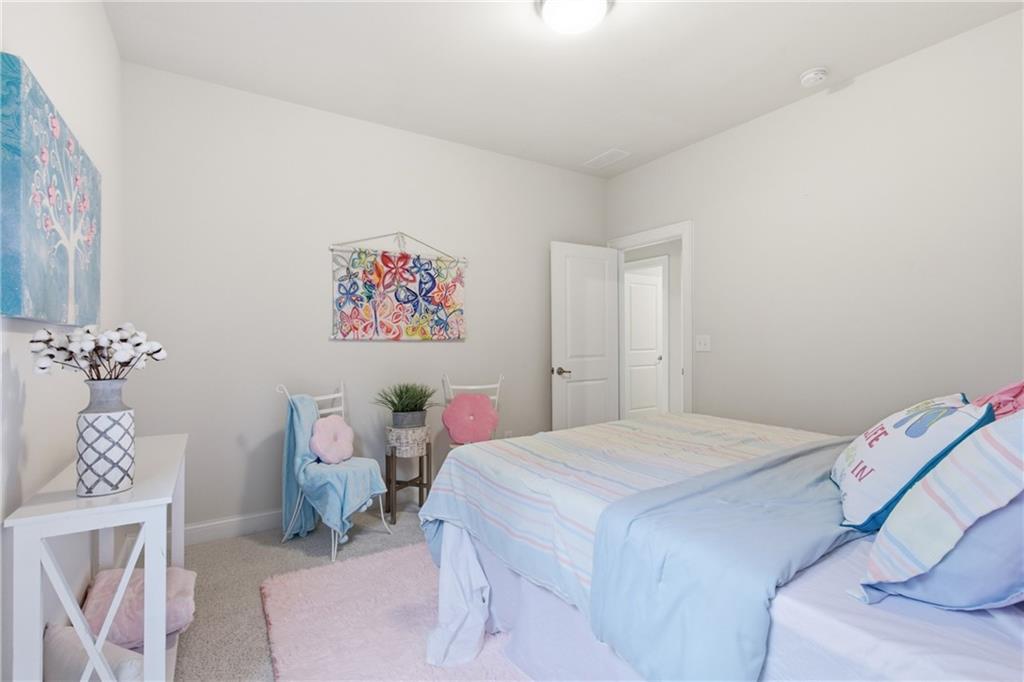 3435 Summerdale Walk