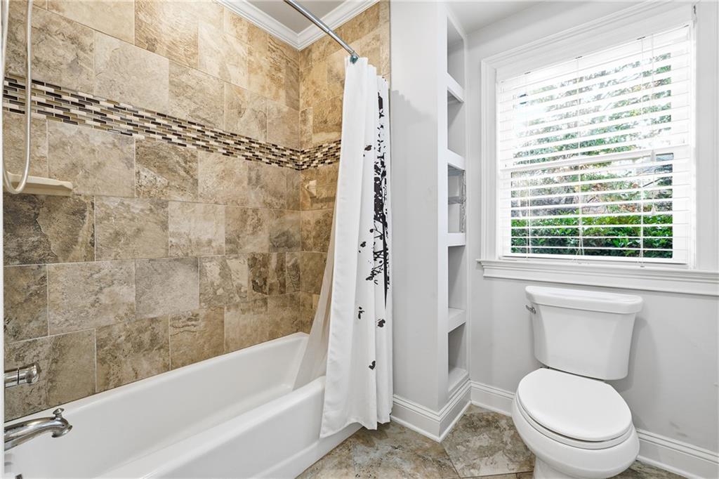 2347 Lake Ridge Terrace