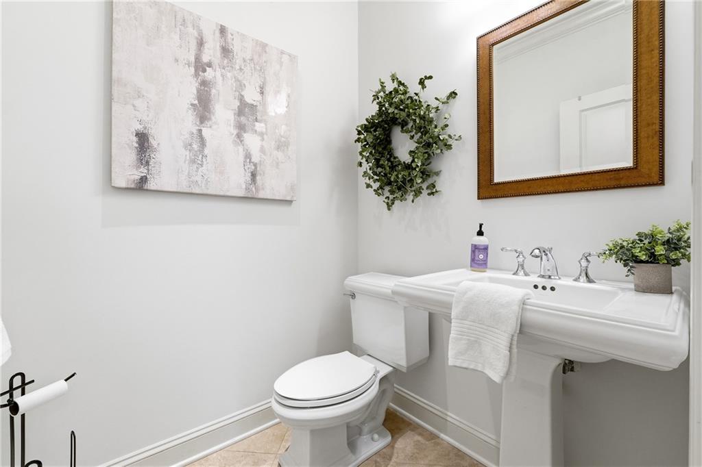 2347 Lake Ridge Terrace