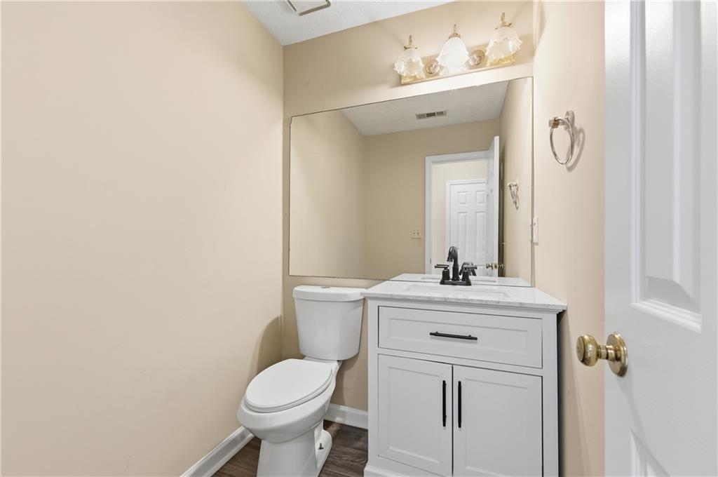 4056 Longford Drive NE