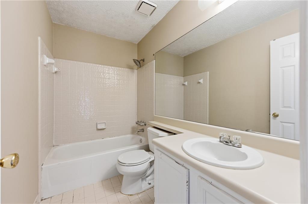 4056 Longford Drive NE