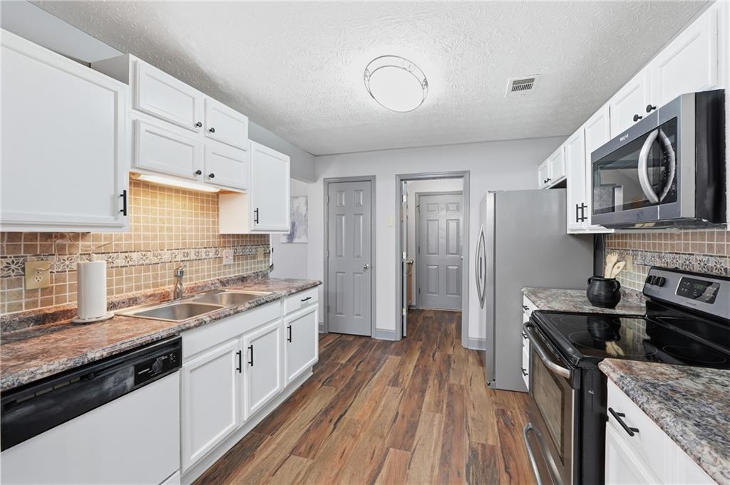 3775 Glen Laurel Court