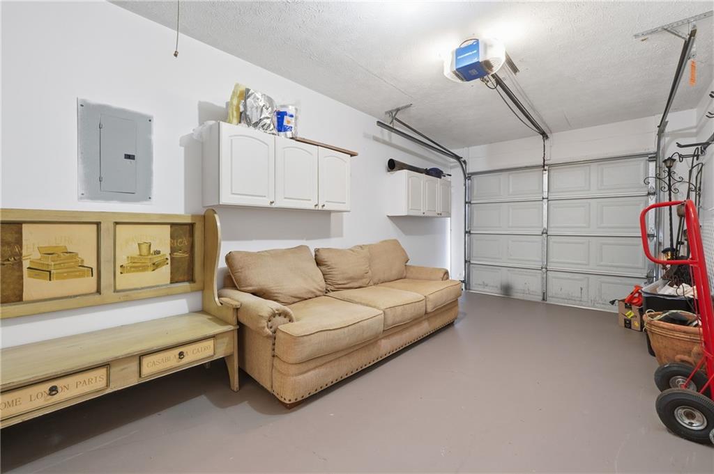 3920 Maple Valley Drive