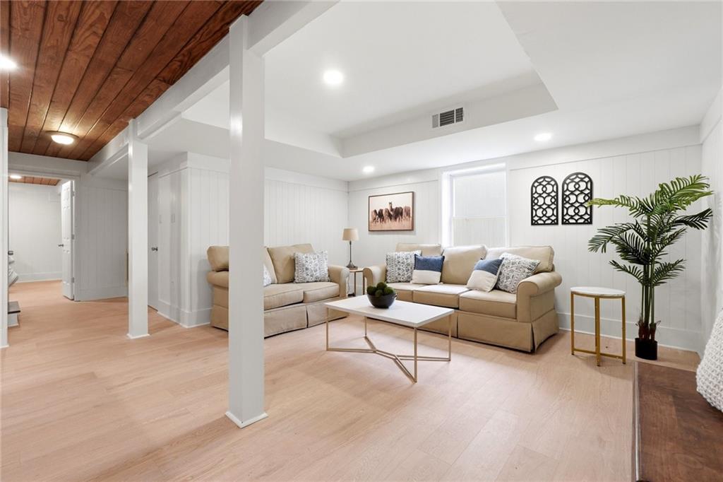 2955 Brookfield Circle