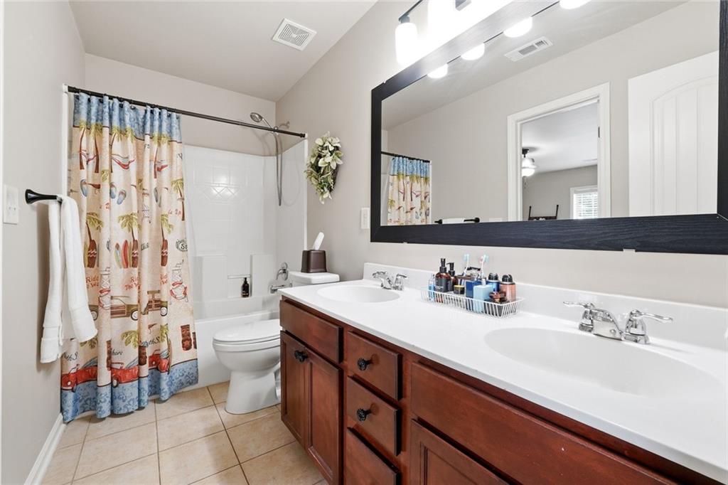 5845 Willow Oak Pass