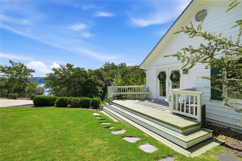380 Fredricks Cove