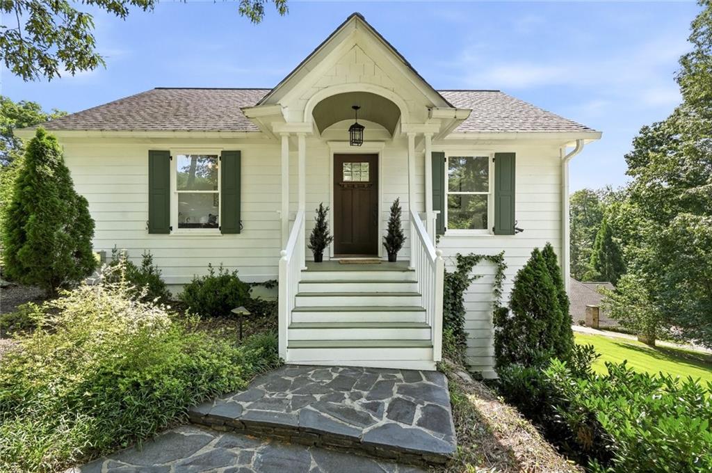 380 Fredricks Cove
