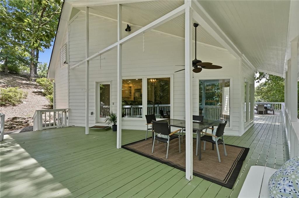 380 Fredricks Cove