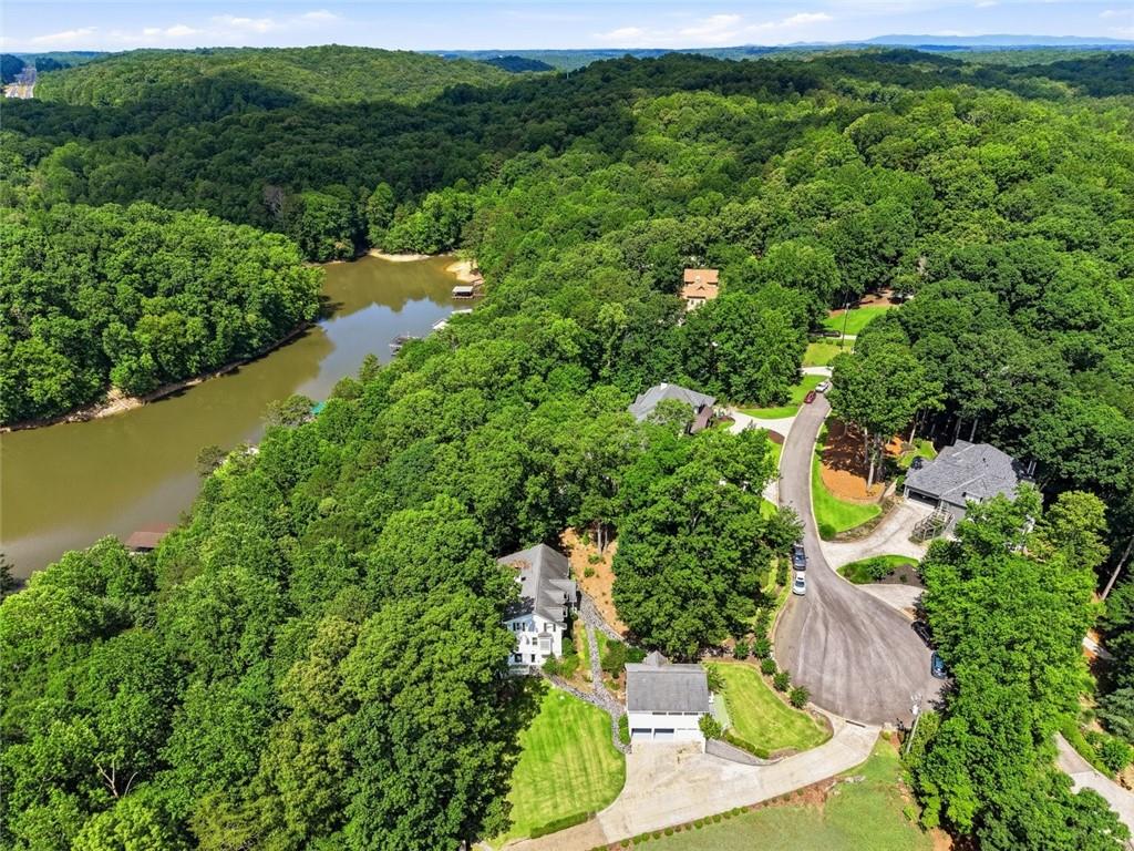 380 Fredricks Cove