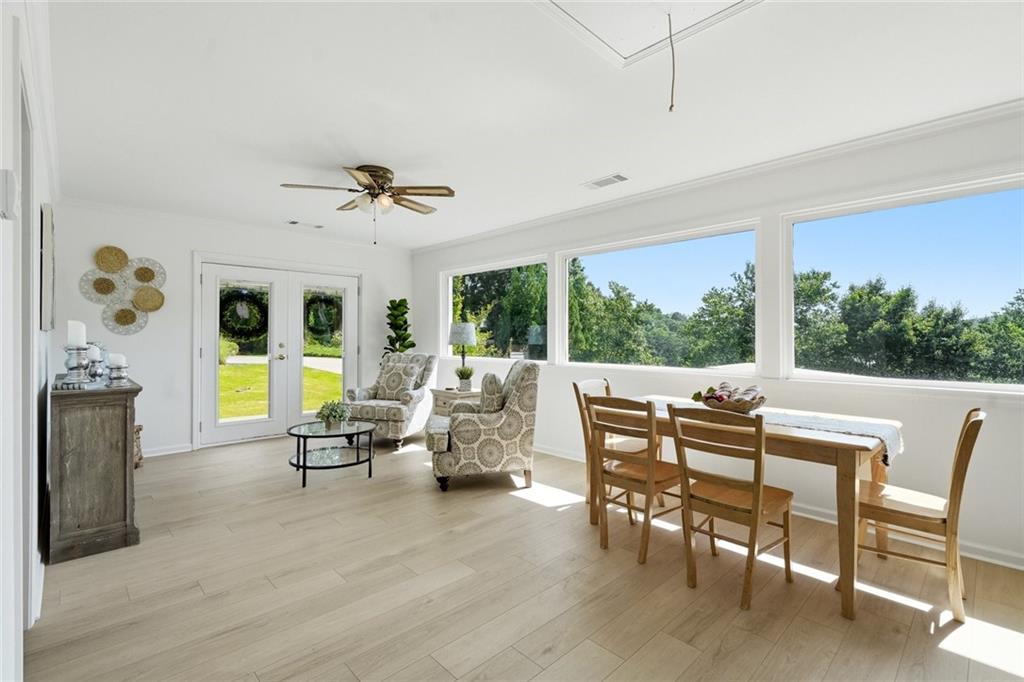 380 Fredricks Cove