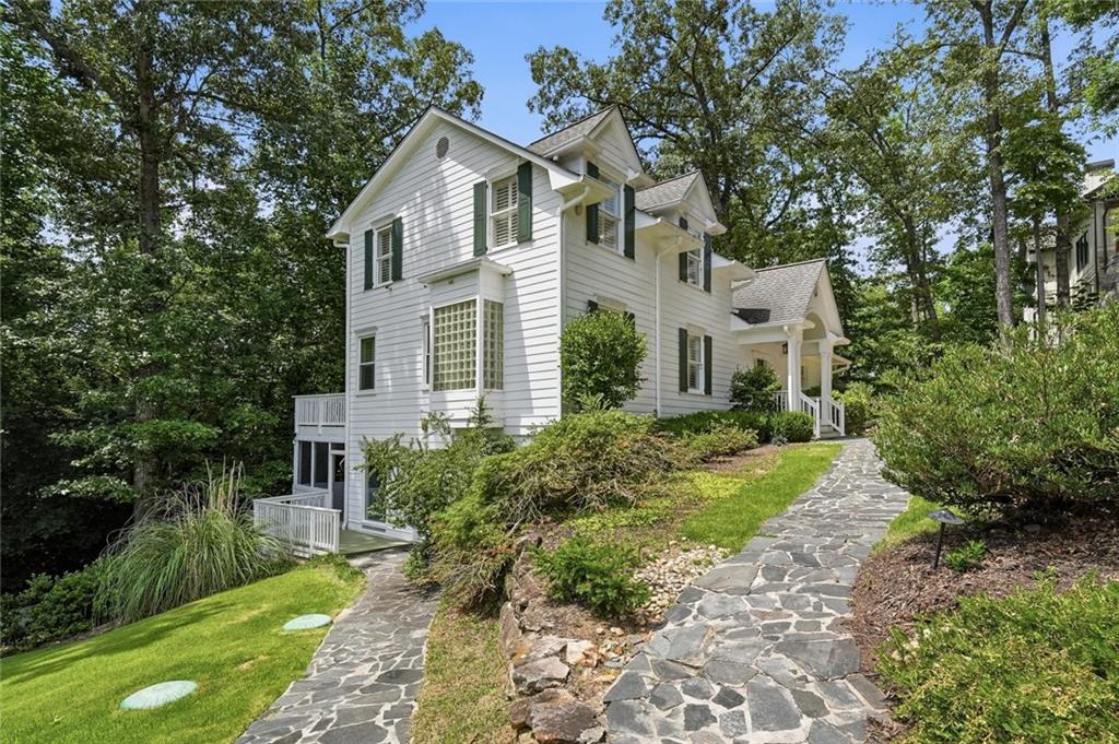380 Fredricks Cove