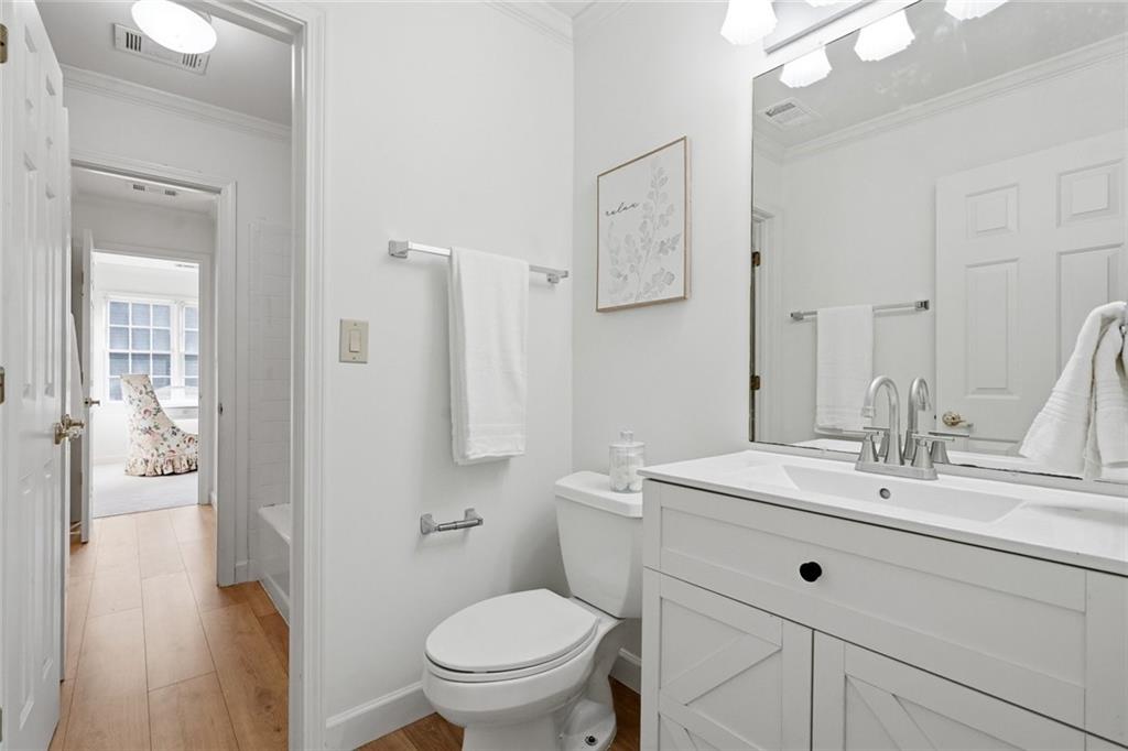5338 Dunwoody Club Creek