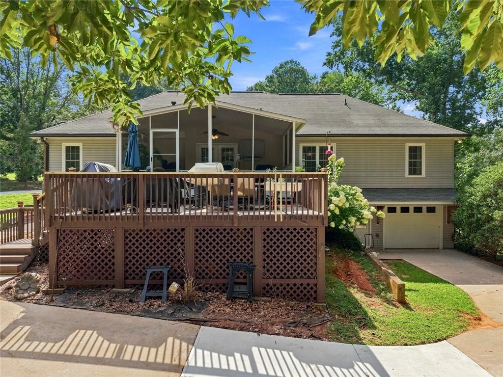 2430 Little John Lane