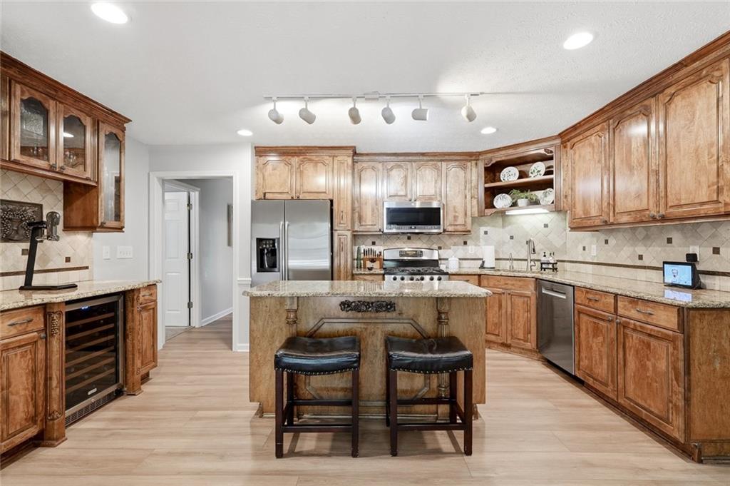 2430 Little John Lane