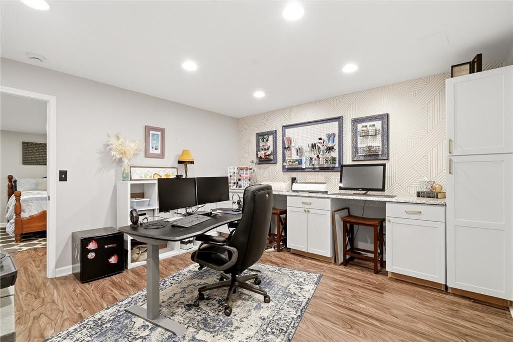 2430 Little John Lane