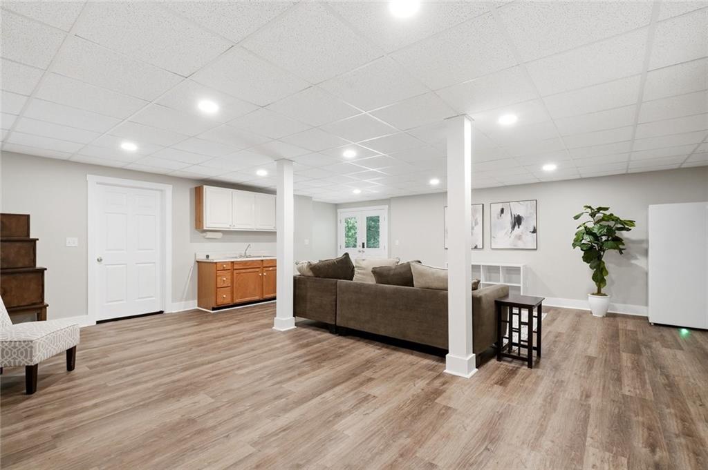 2430 Little John Lane