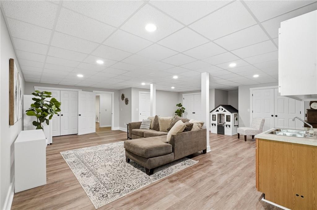 2430 Little John Lane