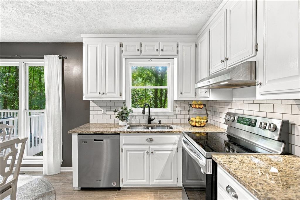 2038 Laurel Cove