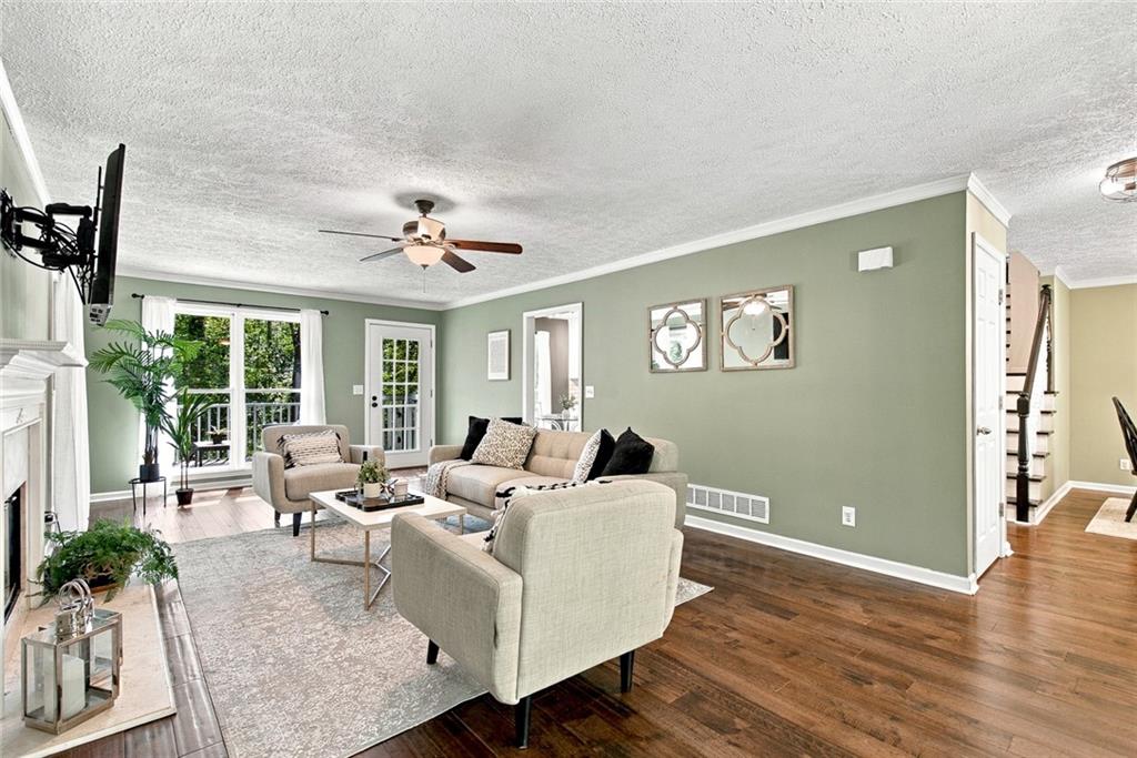 2038 Laurel Cove