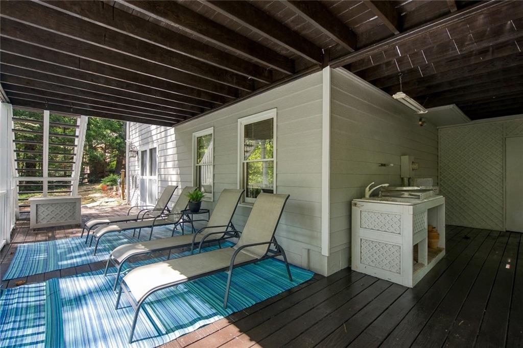 2038 Laurel Cove