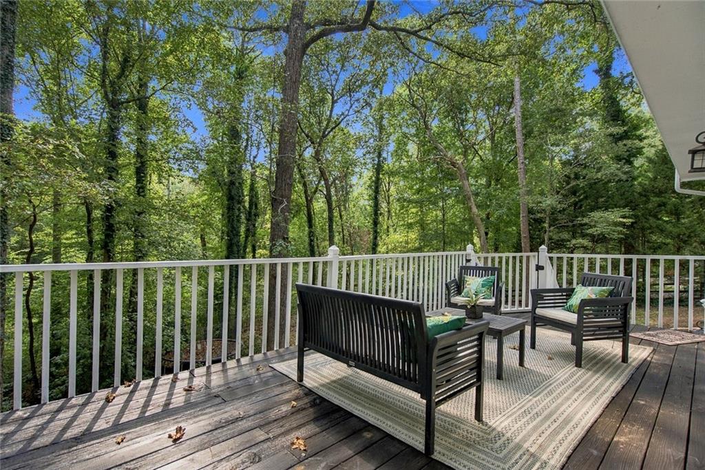 2038 Laurel Cove
