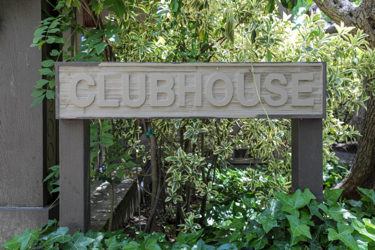 1204 Sharon Park DR 87