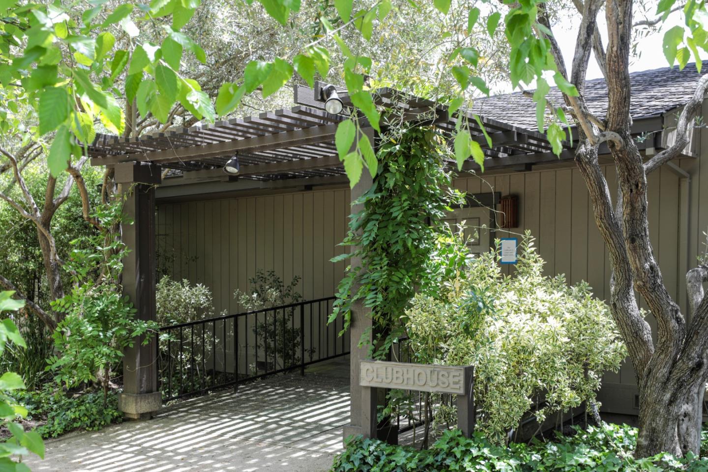 1204 Sharon Park DR 87